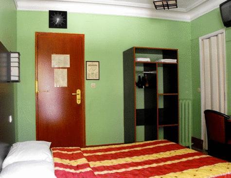 Hotel Cambrai Париж Екстериор снимка