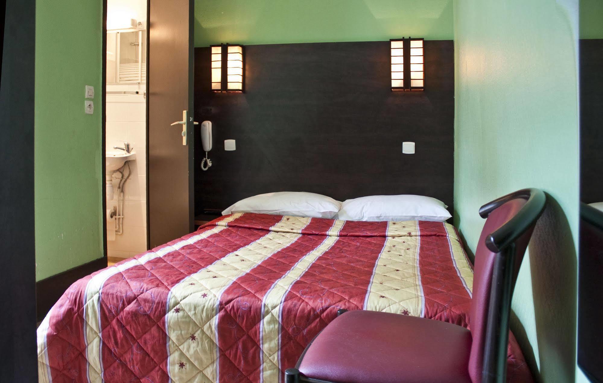 Hotel Cambrai Париж Екстериор снимка